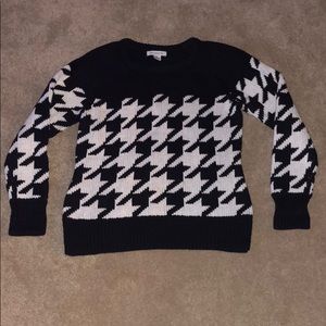 Liz Claiborne houndstooth knit sweater